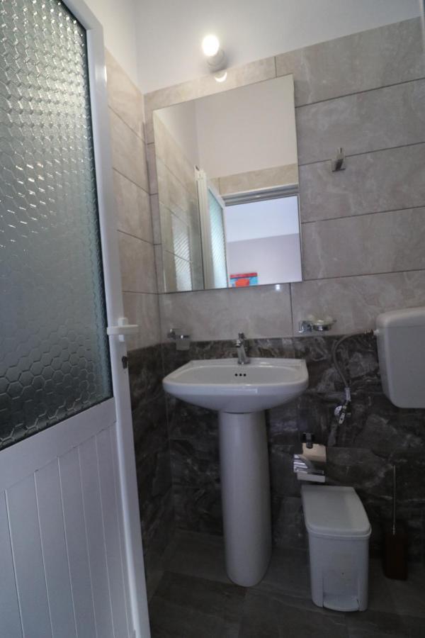 Hotel Potami Beach - Mondi Goro Himare Exterior foto