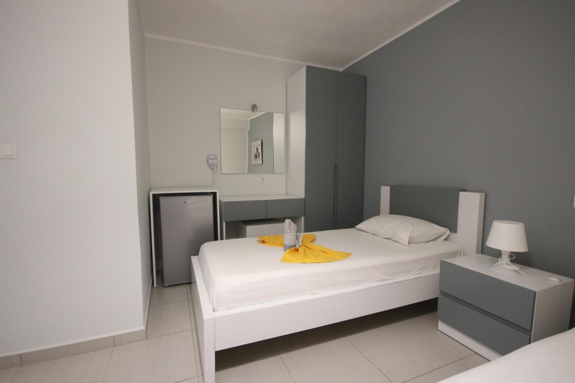 Hotel Potami Beach - Mondi Goro Himare Exterior foto